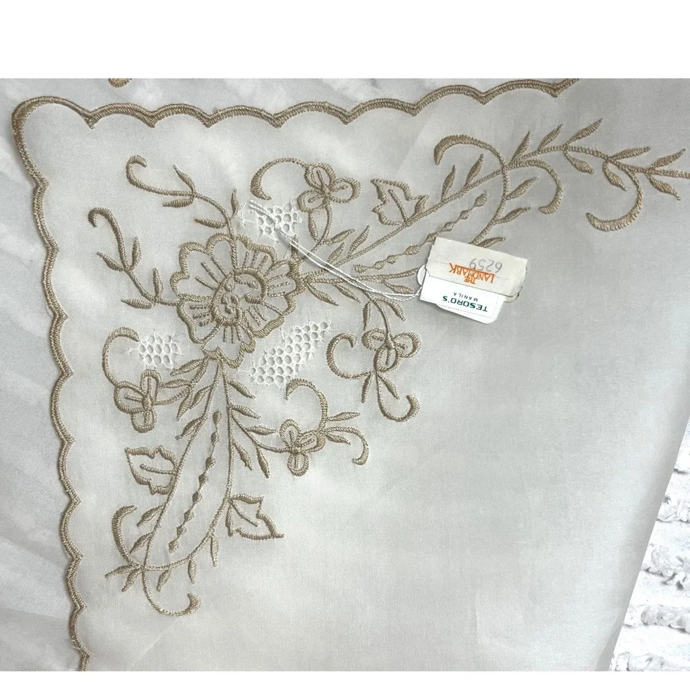 Vtg Tesoro's Manila Hand Embroidered Placemats Set of 8 Cutwork Linen Scalloped
